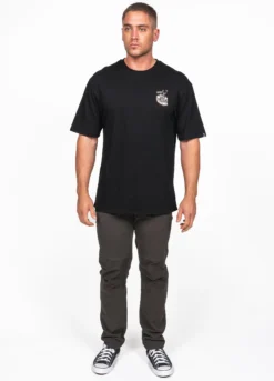 Hunters Element Mens The Roar Tee -Comprehensive outdoor sports RoarTee Black Fullbody 5000x 50c1