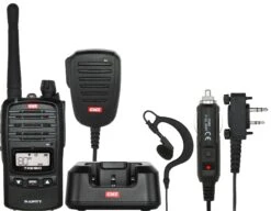 GME TX6160 5W IP67 UHF CB Handheld Radio - Black -Comprehensive outdoor sports TX6160 Groupshot 876e